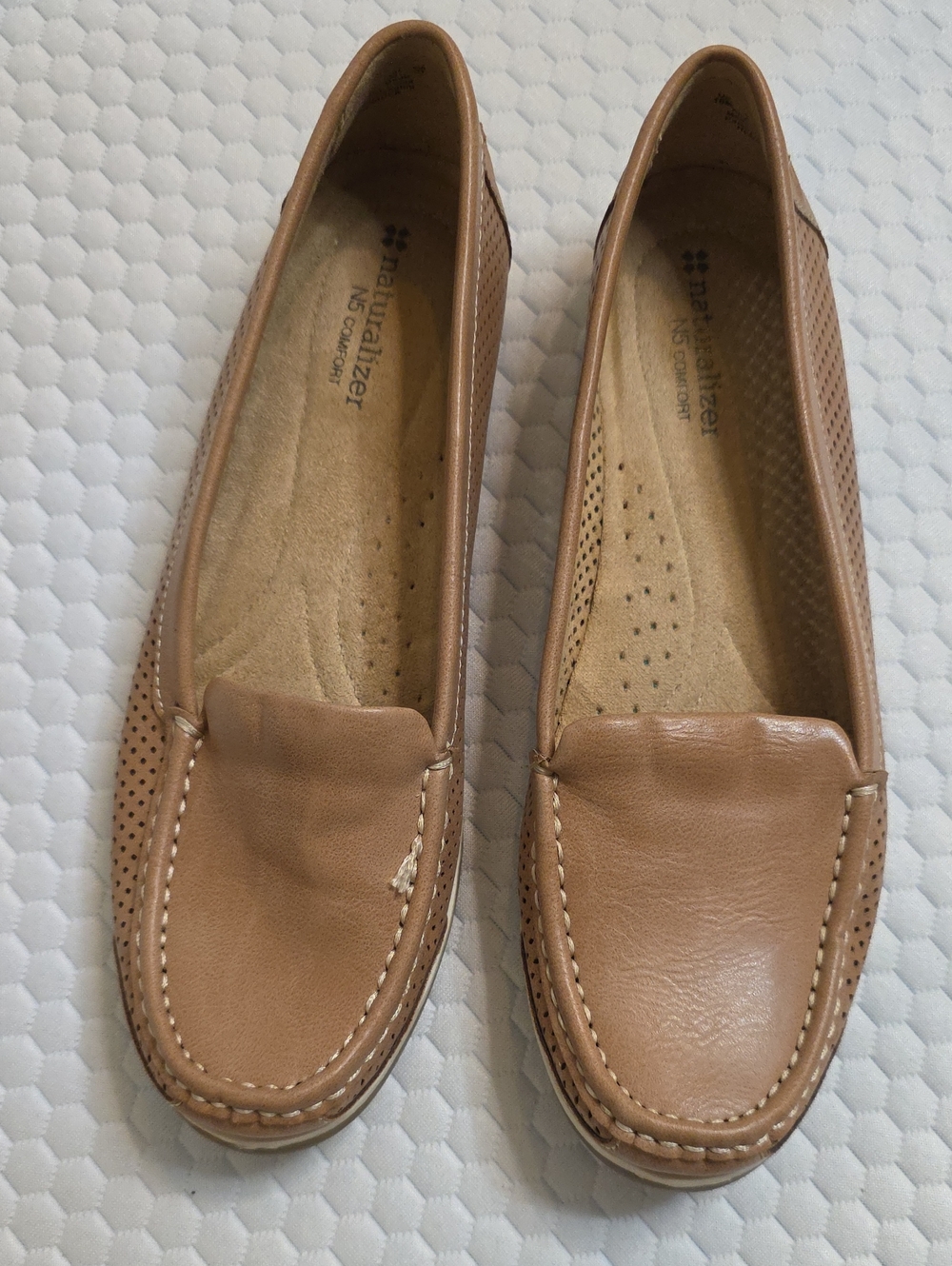 Naturalizer Women's Tan Slip-On Perforated Leather Loafers